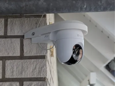 EZVIZ CB8c Camera Corner Mount with Roof