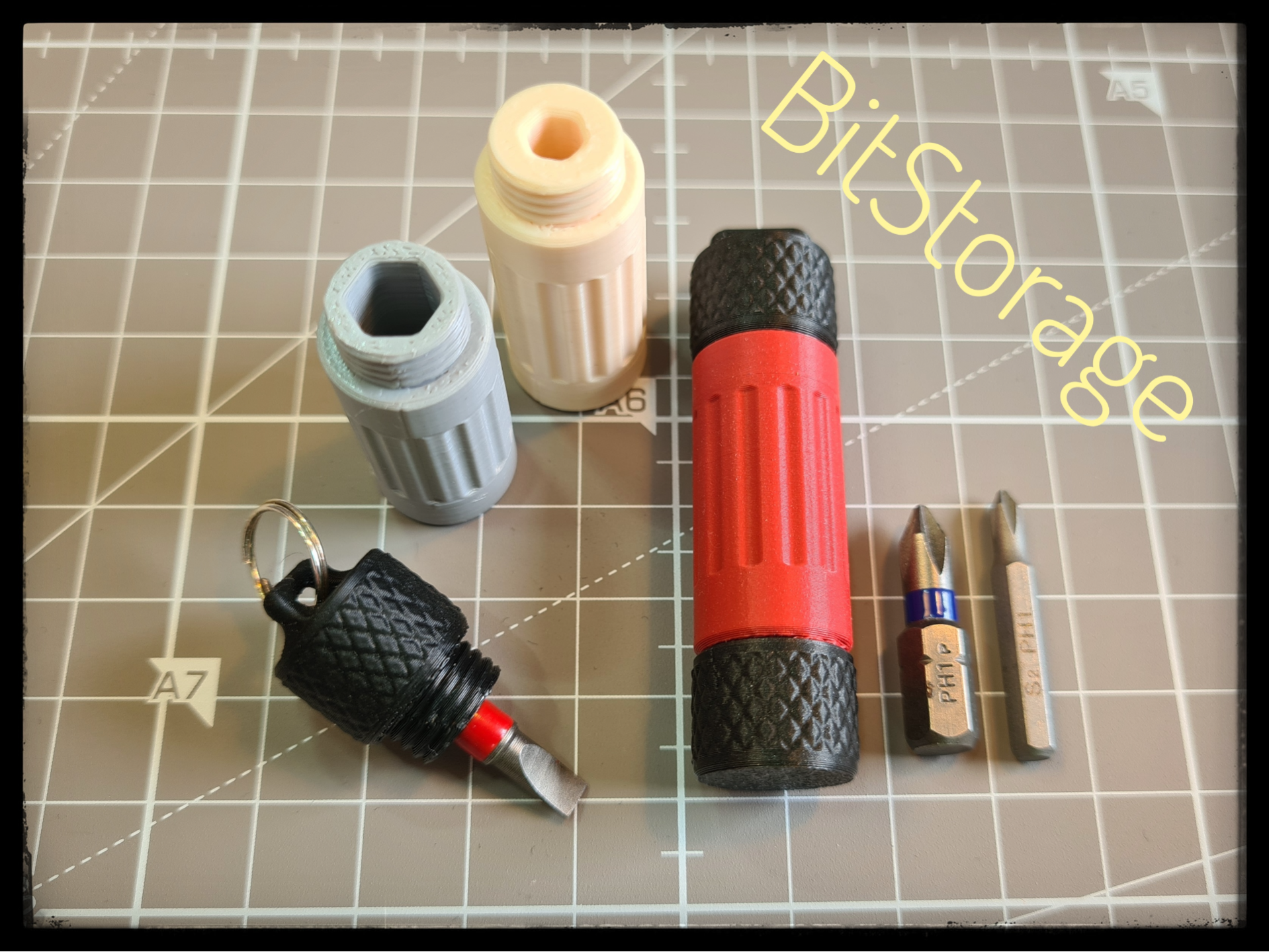 kleiner Bithalter mit Magnet und Container