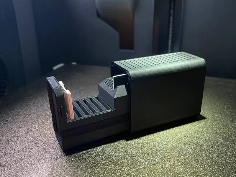 Archive style SD/micro-SD card holder (snaps shut)