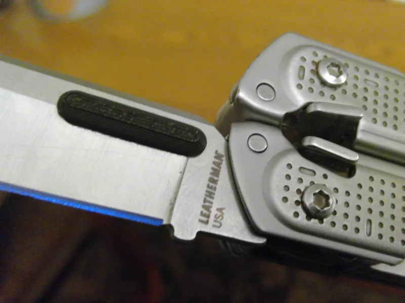 Leatherman Free P2 _P4 thumb adapter