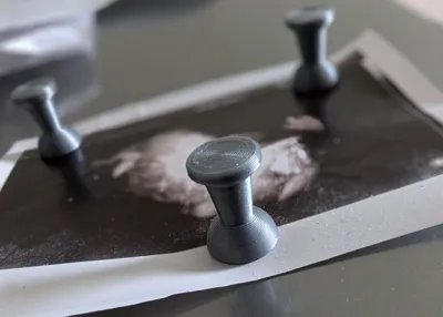 Simple thumbtack fridge magnets - STEP incl.