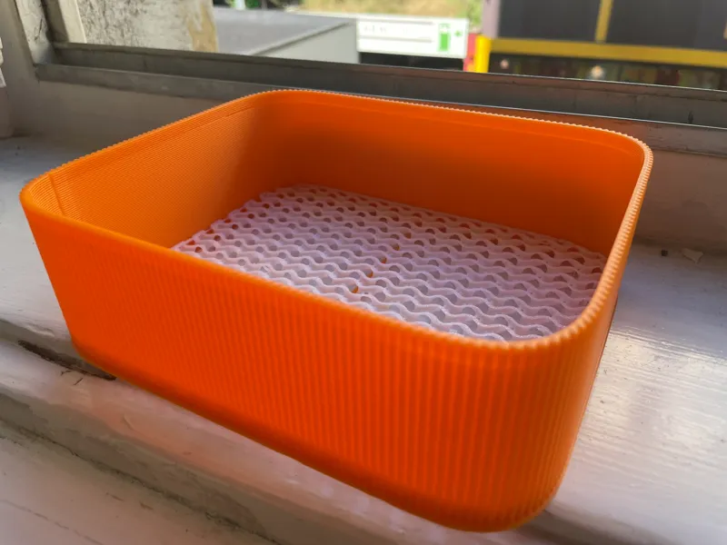 Tray for Bathroom in Space Age-Style