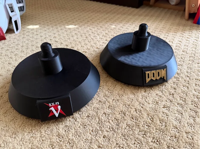 Customizable BASE with name plate for helmet stand