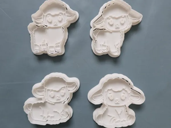 Emporte-pièce et tampon pâte à modeler mouton