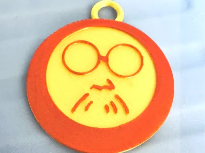 Sakmo anime emblem keychain