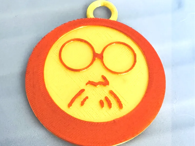 Sakmo anime emblem keychain