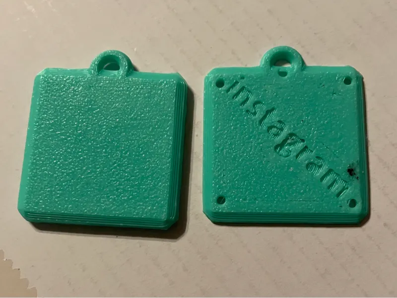 Instagram keychain 2 part