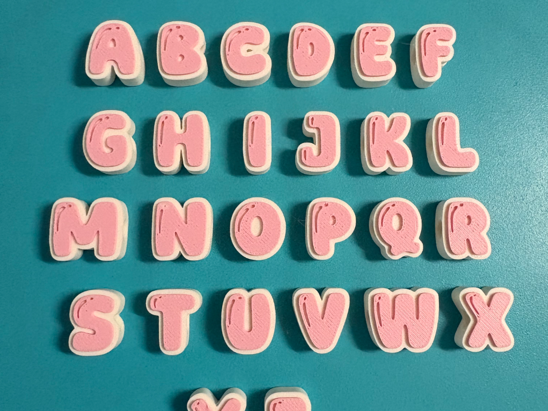 Miniatura 1 do modelo 3D Super Adorable Letter Beads