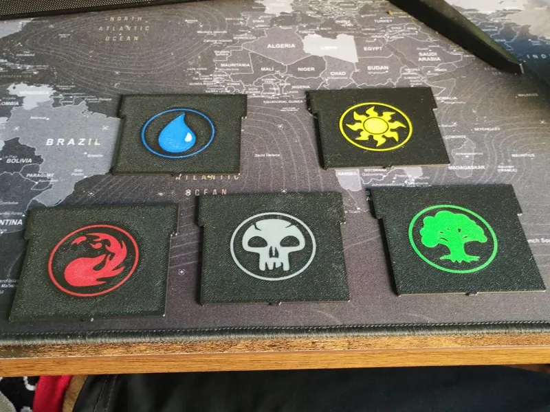 Mana symbols dividers for trading card organizer