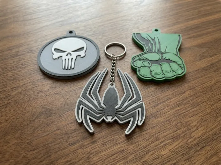 Chaveiros Hulk, Homem-Aranha e Punisher