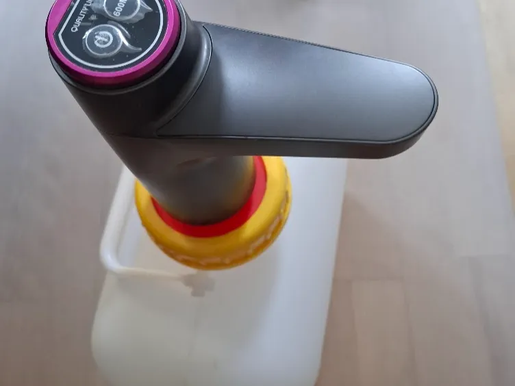 Adaptateur pour distributeur d'eau électrique