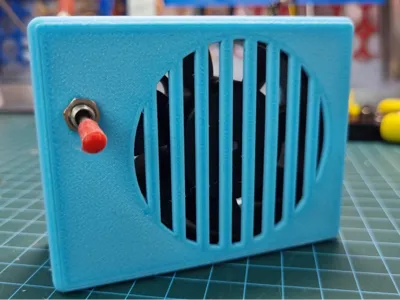 Magnetic soldering fume extractor with filter