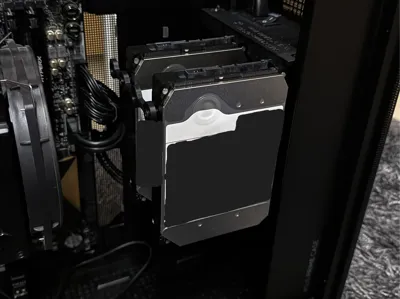 ASUS Prime AP303 4x HDD Tray NAS (very compact!)