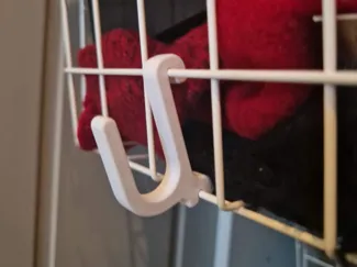 Basket drawer hanger
