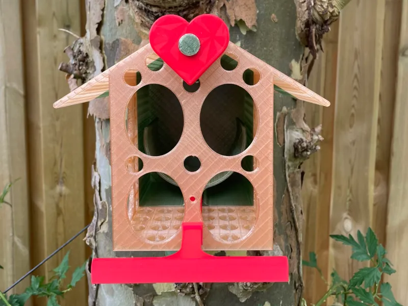 Peanutbutter Birdfeeder