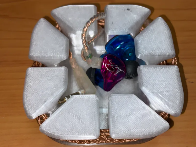 Hearbud holder