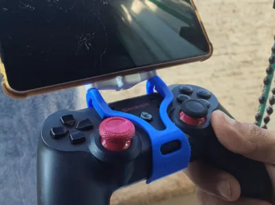 smartphone and Gamesir T3s controller holder