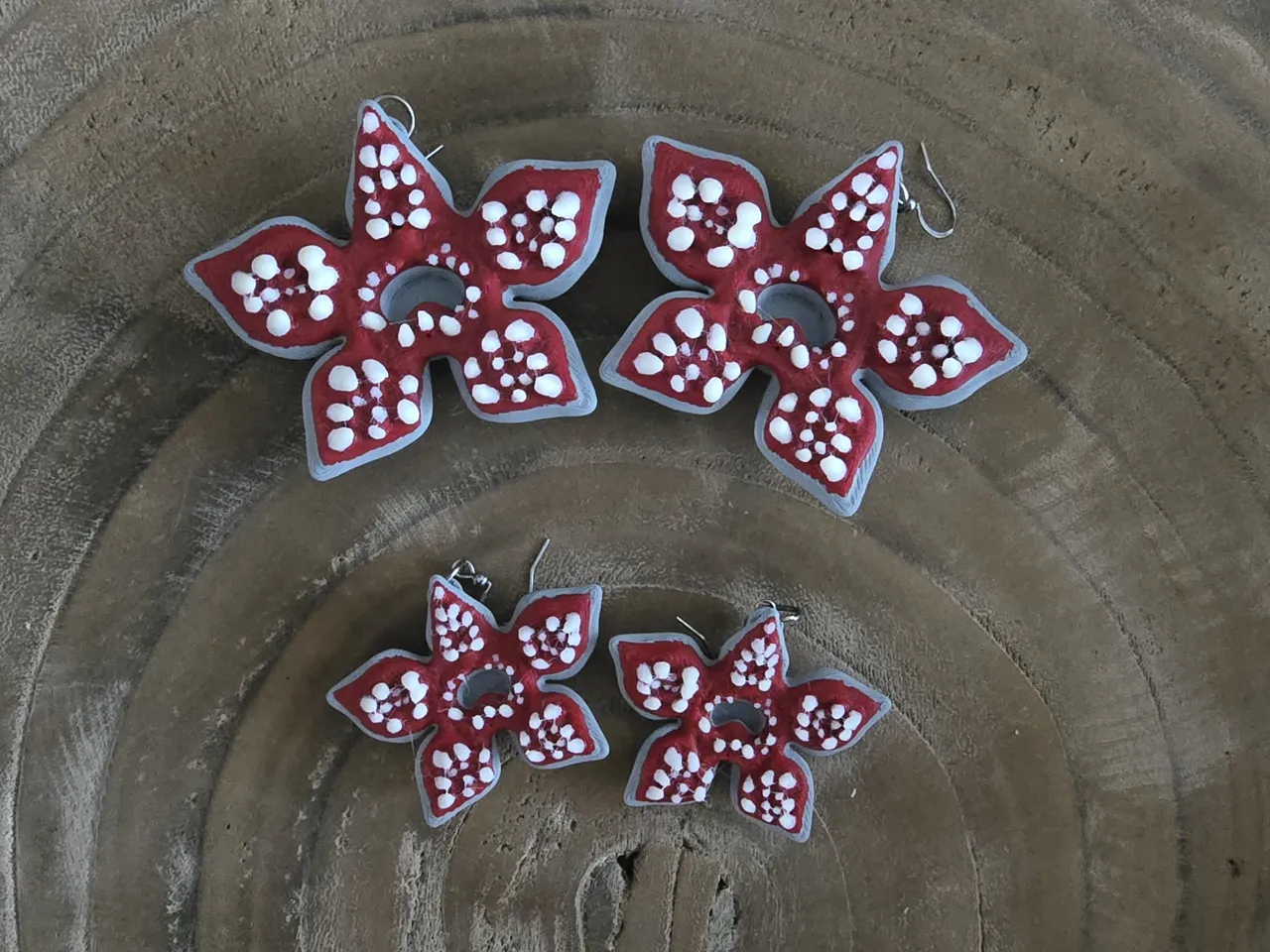Demogorgon earrings view 2
