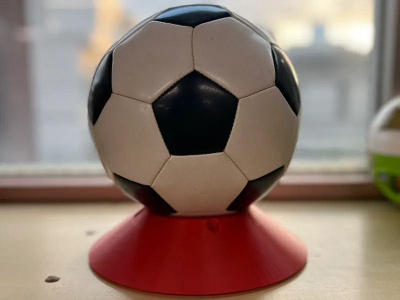 Soccer/football Tee with suction for indoor sports