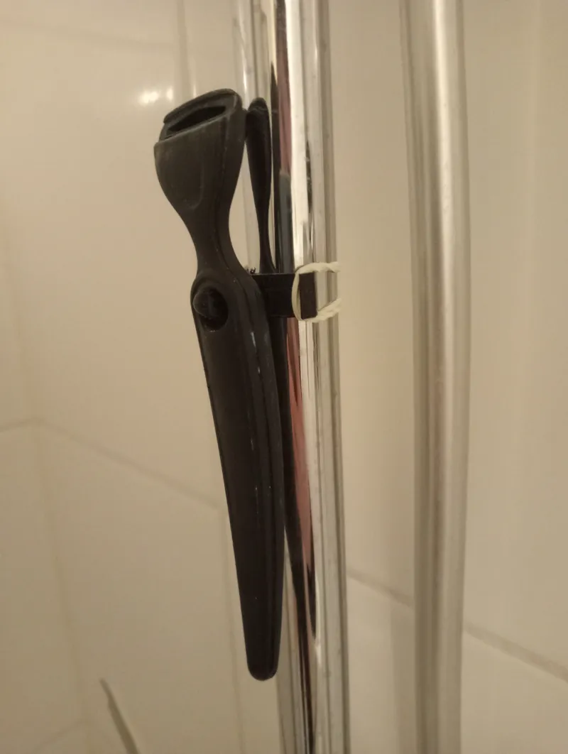 Shower Razorholder