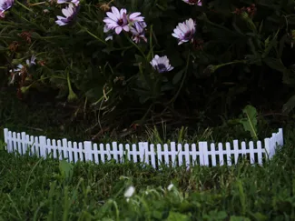 Modular Outdoor Fence System – Snap & Shape