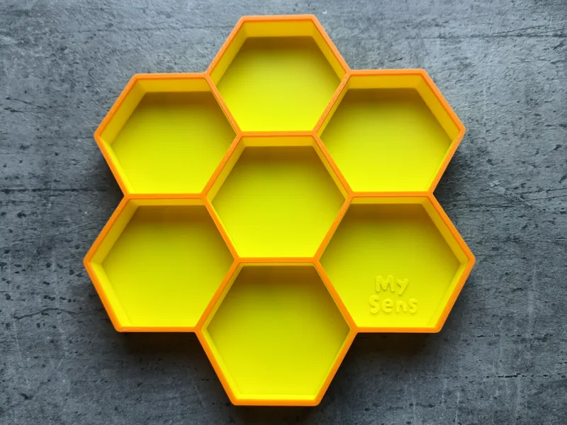 Honeycomb - Sensory dump or sand play mold