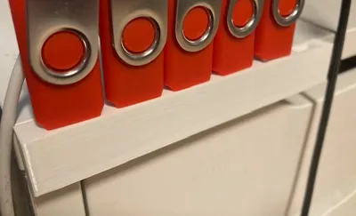 Slim USB holder