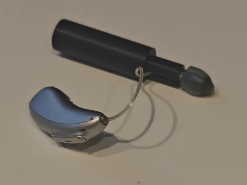 Hörgerät Einsetzhilfe