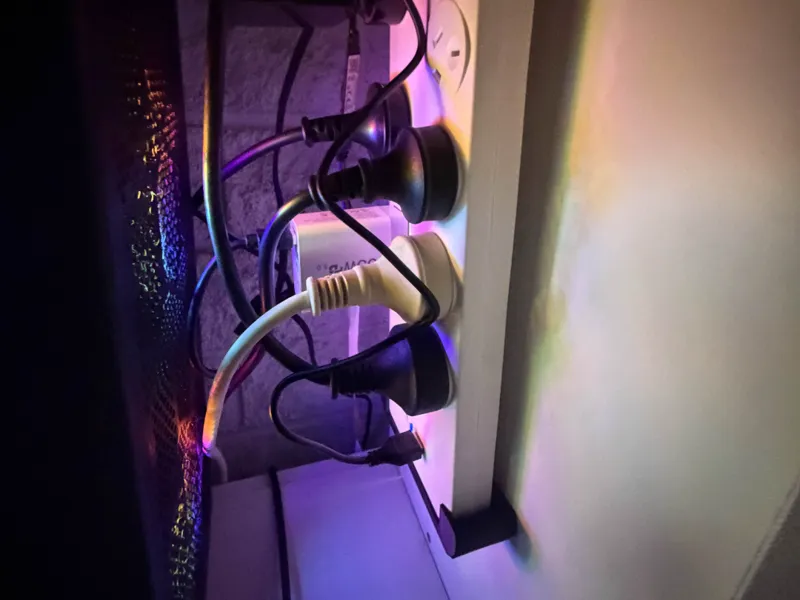 Power Board/Strip Holder (Arlec 8-Outlet)
