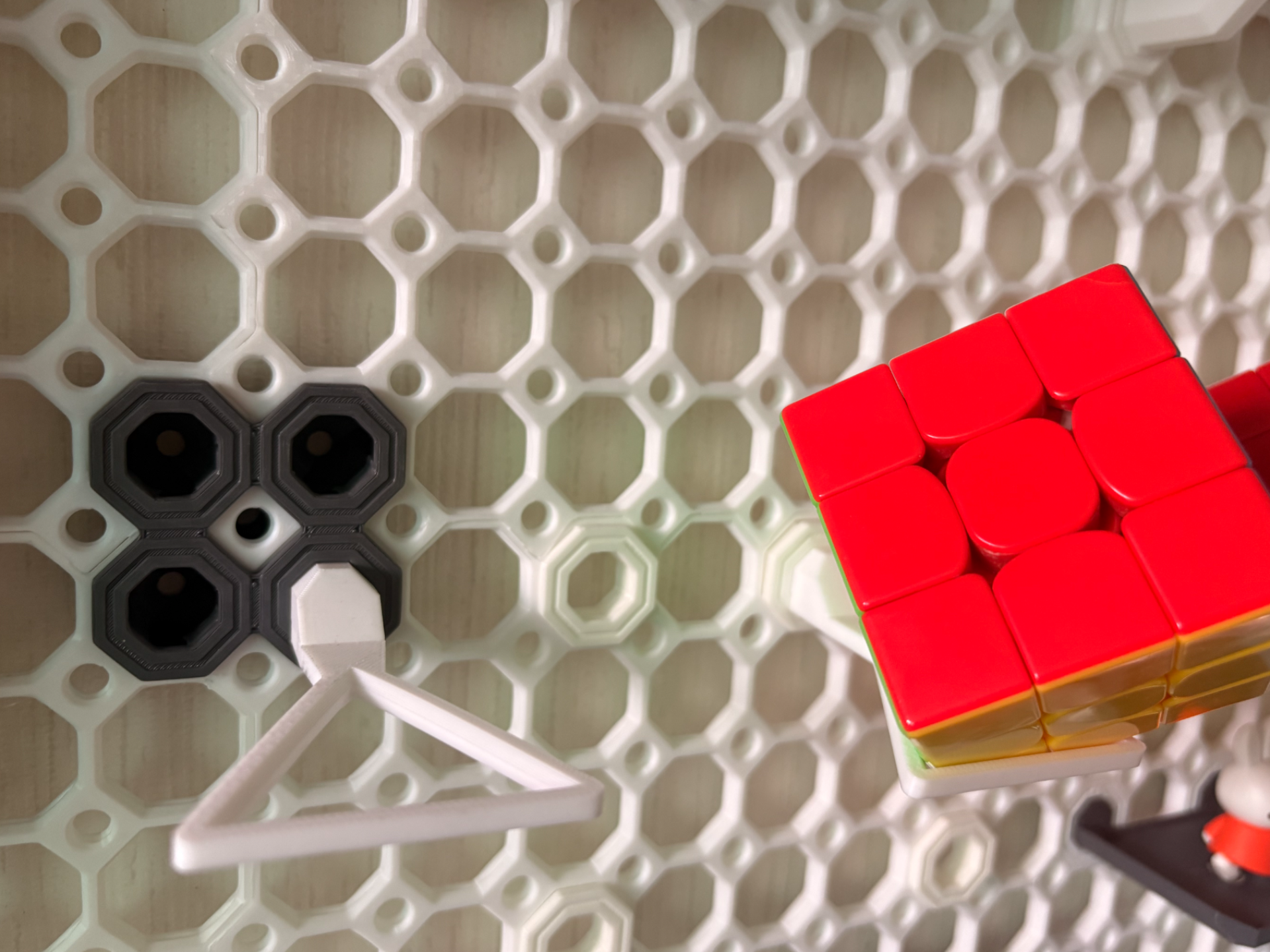 Multiboard Cube Holder