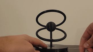 Sine Wave Kinetic Illusion