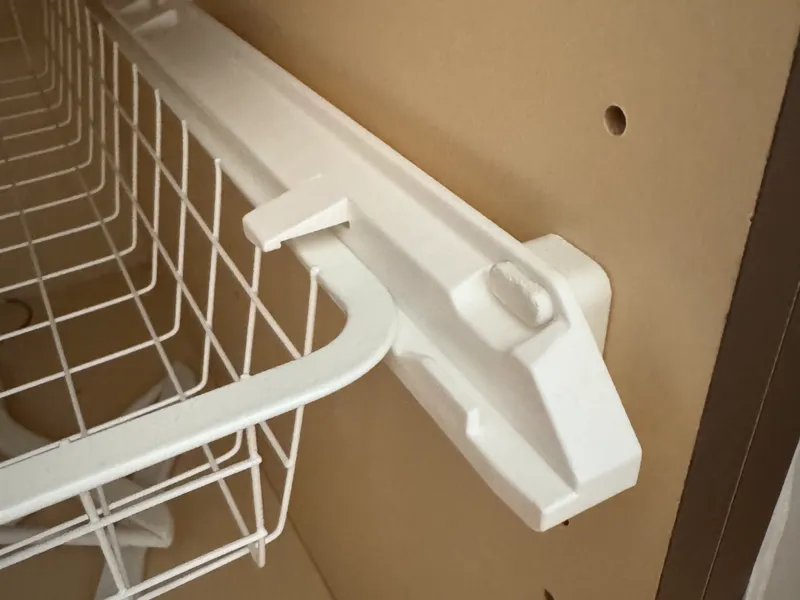 Wire basket Elfa Shim with Peg