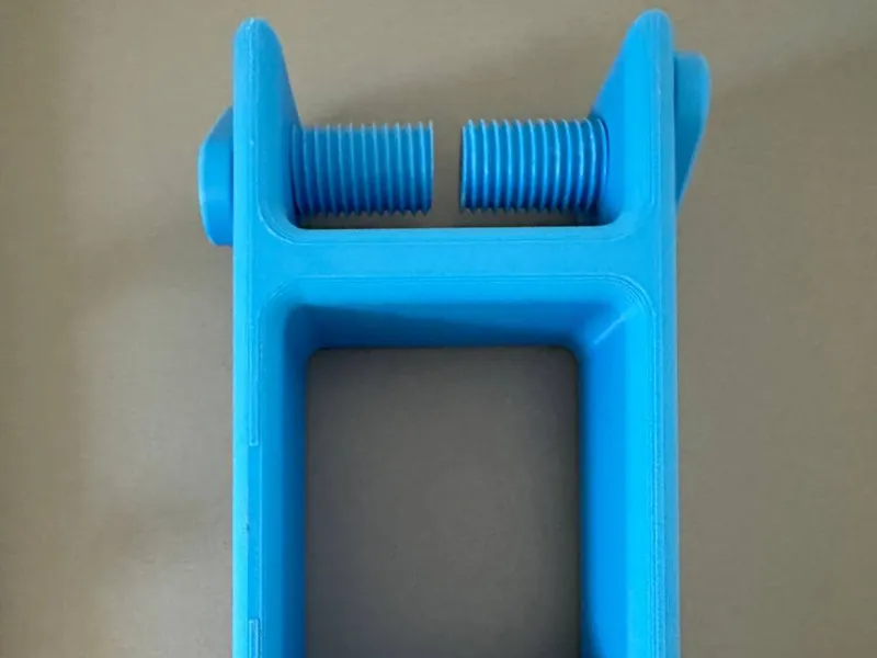 Hanger for a H-shaped metal bar