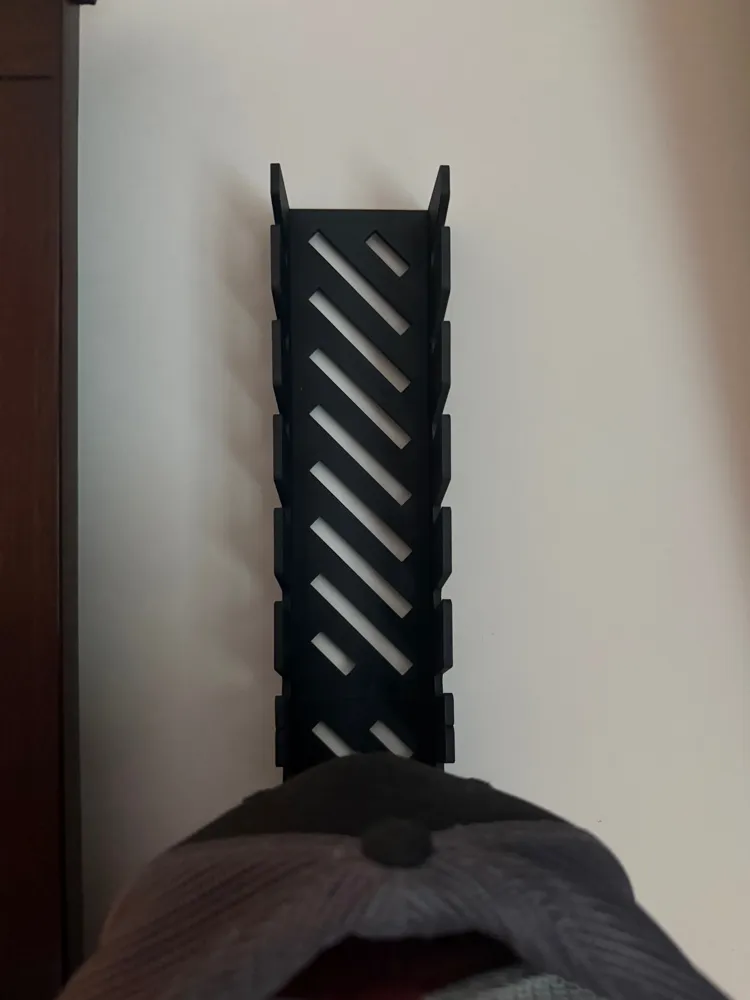 Hat Rack (Bar Pattern) - Free 3D Print Model - MakerWorld