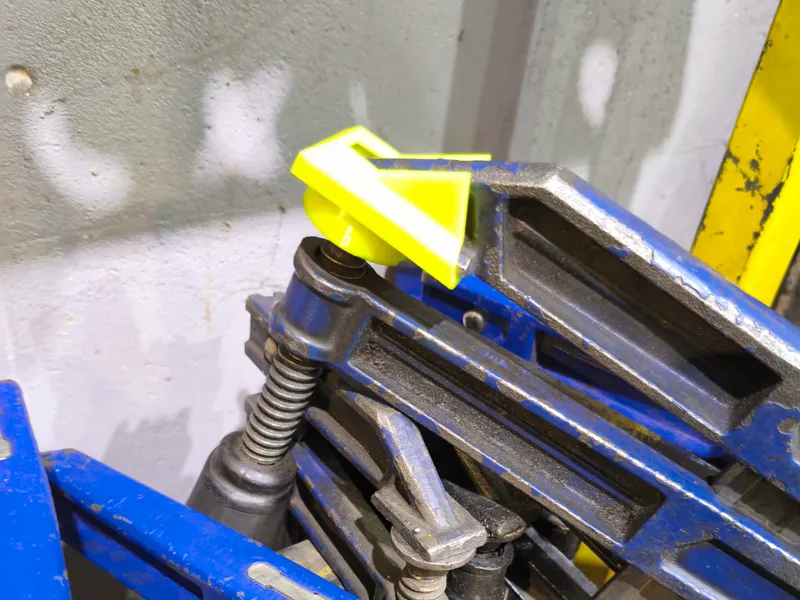 NON-MARRING PADS Adjustable screw clamp IRWIN