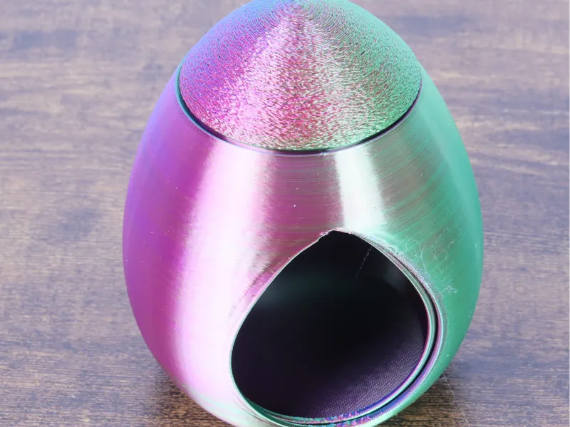 Rotating easter egg