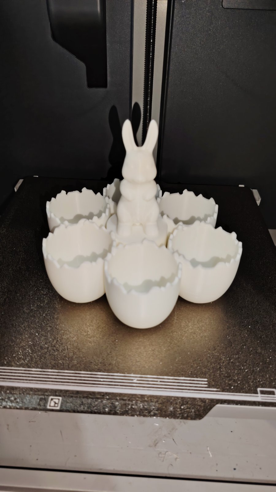 Miniatura 2 do modelo 3D Easter Egg Holder Bunny