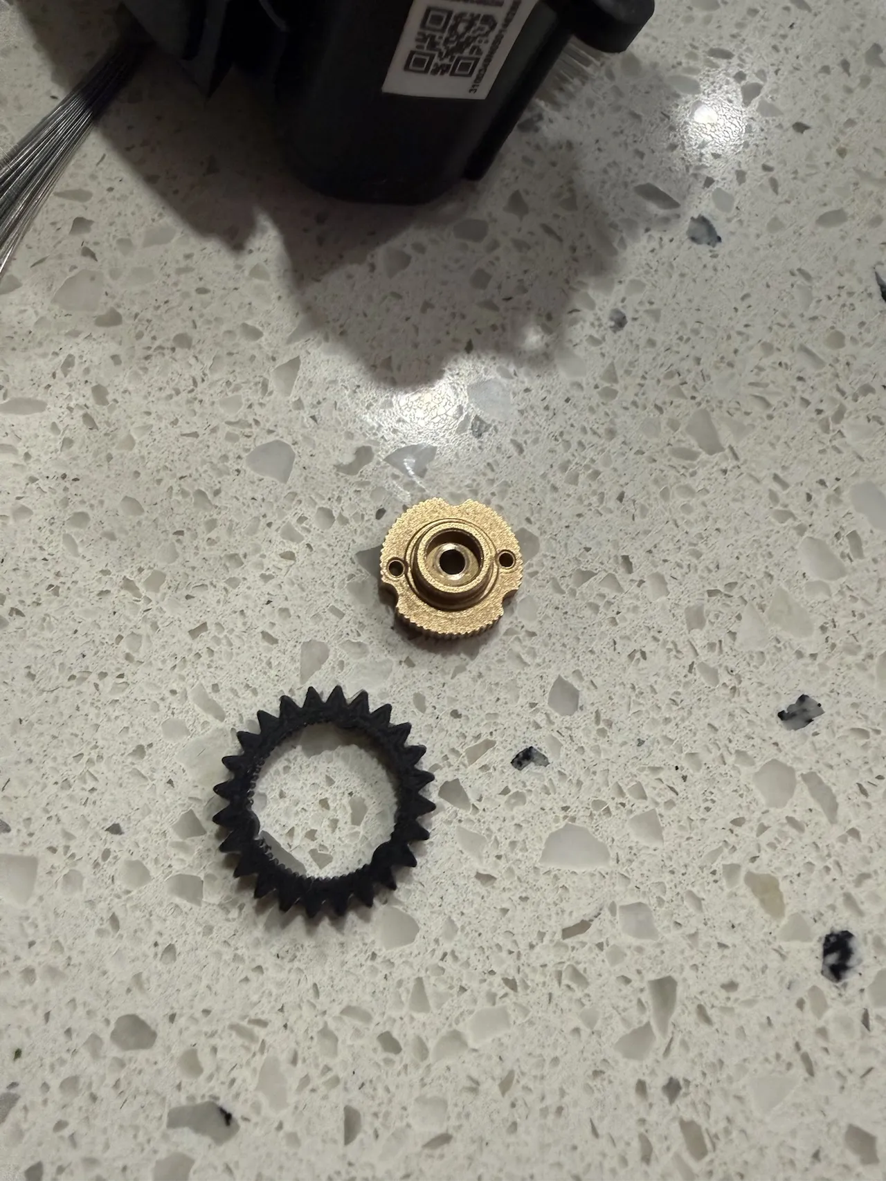 Roborock Saros 10R side brush gear view 3