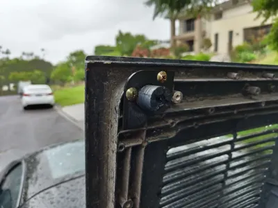 MR2 Rain guard elimator