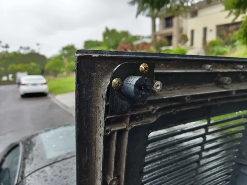 MR2 Rain guard elimator