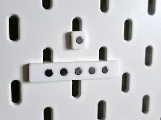 Skadis Magnet Mounting Tray (5 & 1 Magnet Version)