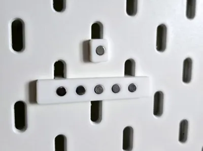 Skadis Magnet Mounting Tray (5 & 1 Magnet Version)