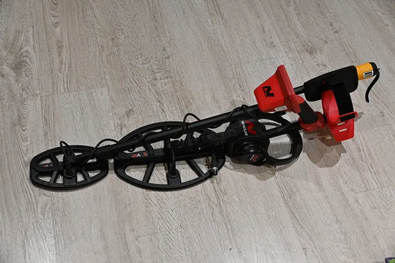 Minelab Vanquish 540 Kit Wall Mount