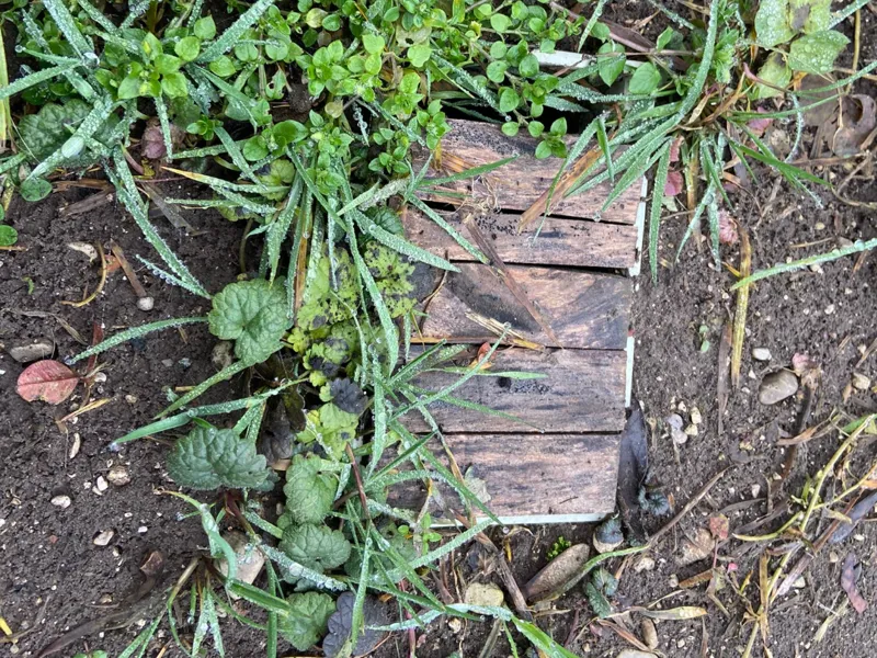 RC Güllegrube Halter für Holzleisten