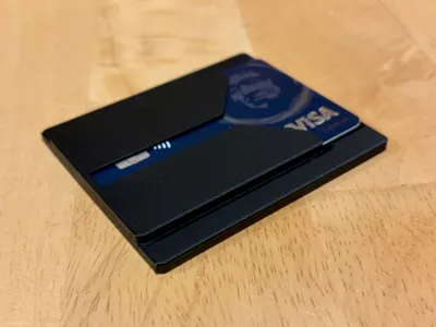 Minimalist Wallet (Compact & Practical)