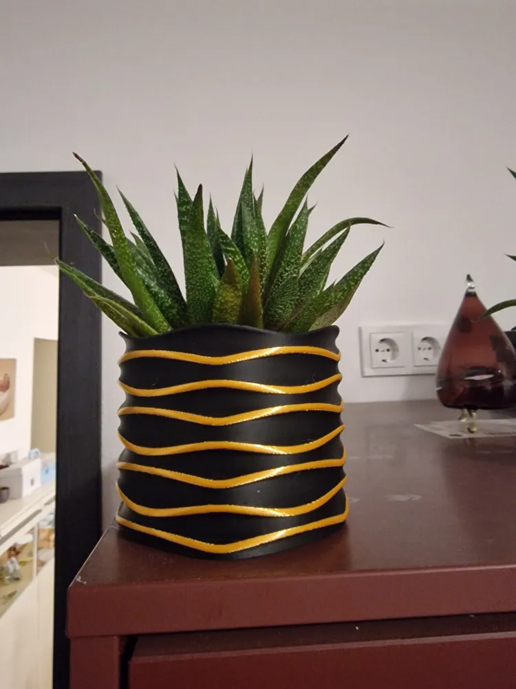 Wave Pot - Free 3D Print Model - MakerWorld