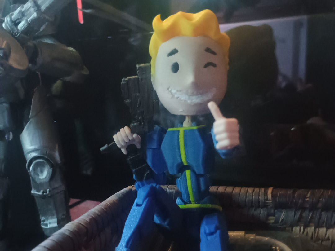 Dummy 13 Vault Boy / Static Bobblehead