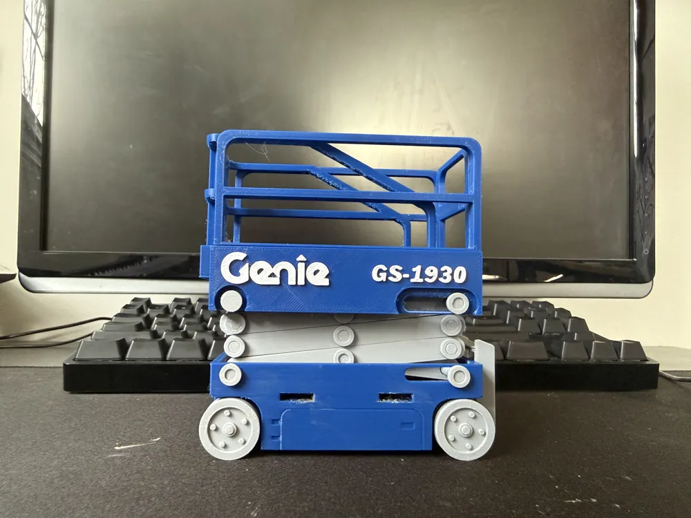 Retractable Desktop Scissor Lift - Free 3D Print Model - MakerWorld