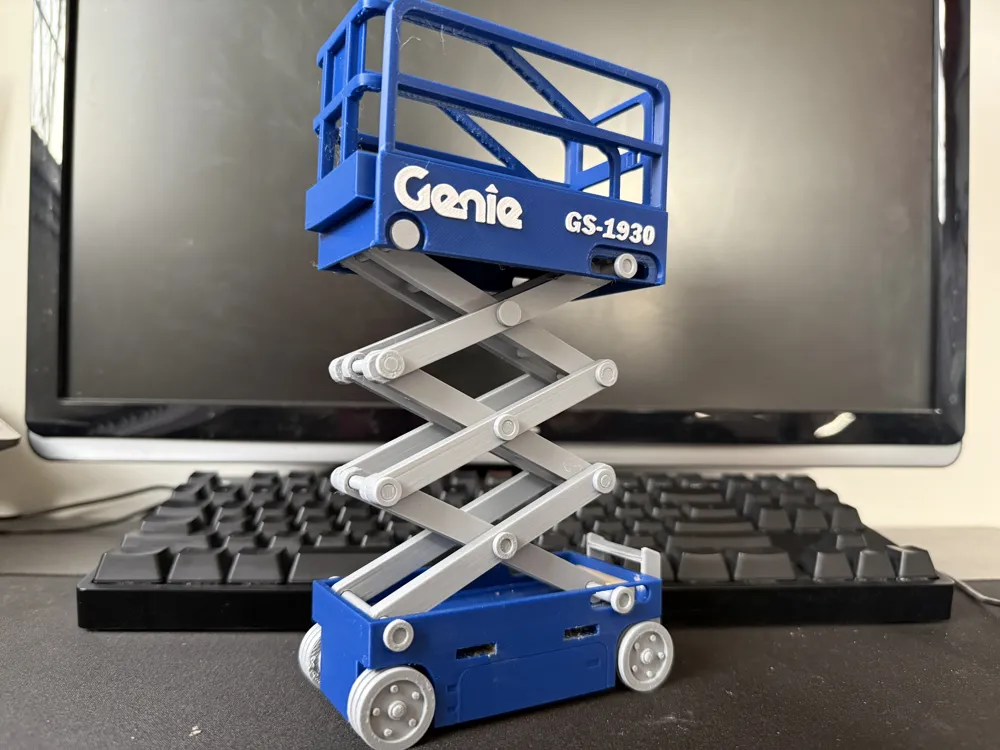 Retractable Desktop Scissor Lift - Free 3D Print Model - MakerWorld