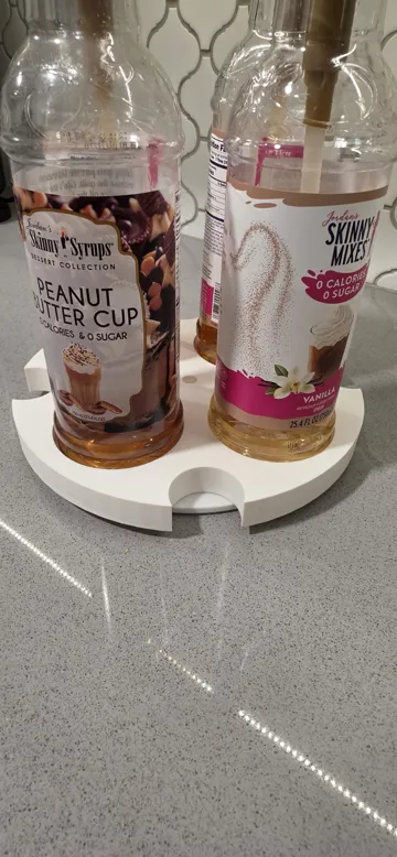 Modelo para impresión 3D: 4-Bottle Rotating Syrup Carousel – Bearing-Free — vista de referencia 3